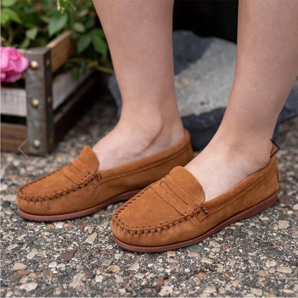 Minnetonka brown suede penny loafers 8.5 - Picture 2 of 10